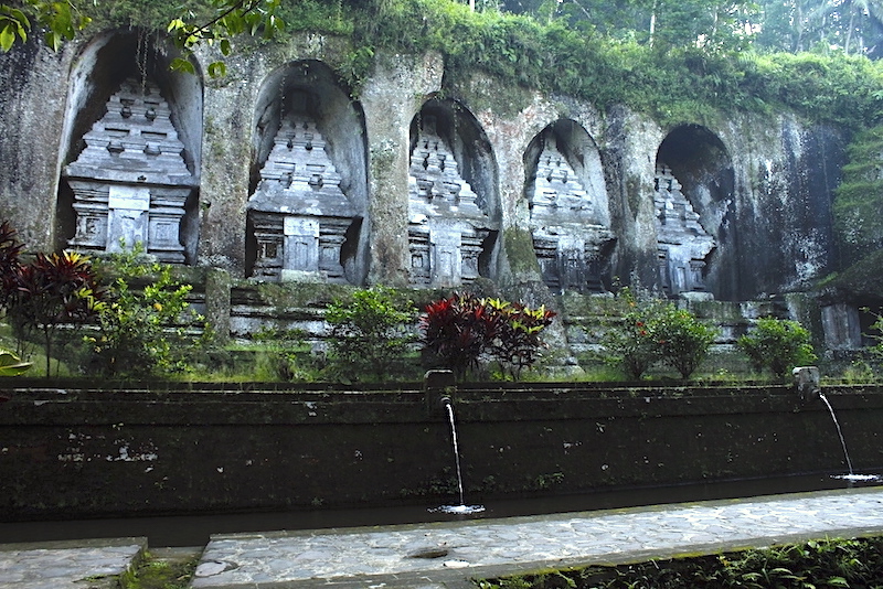 an ancient gunung kawi temple
